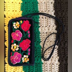 made in Mexico Recuerdo de Chiapas tourist passport wallet. velvet handembroider